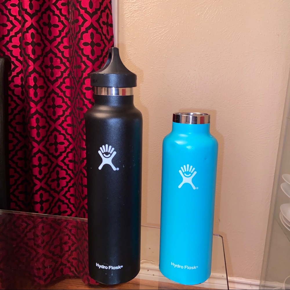 2 hydroflasks